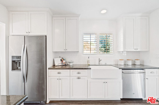 2 Bed Home for Sale in Van Nuys, California