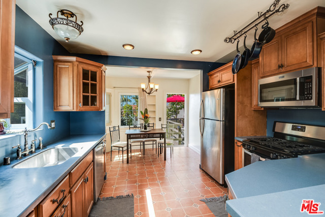 2 Bed Home for Sale in El Segundo, California