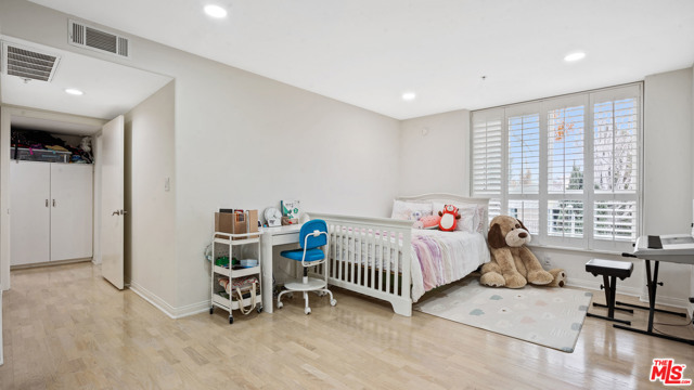 3 Bed Home for Sale in Los Angeles, California