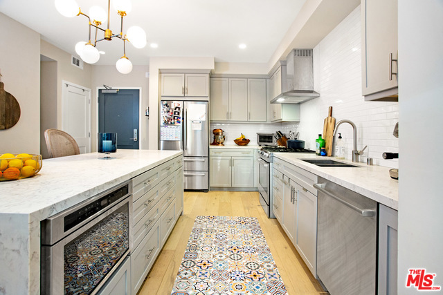 1920 Pacific Coast Highway, Redondo Beach, California 90277, 2 Bedrooms Bedrooms, ,2 BathroomsBathrooms,Residential,Sold,Pacific Coast Highway,20571704