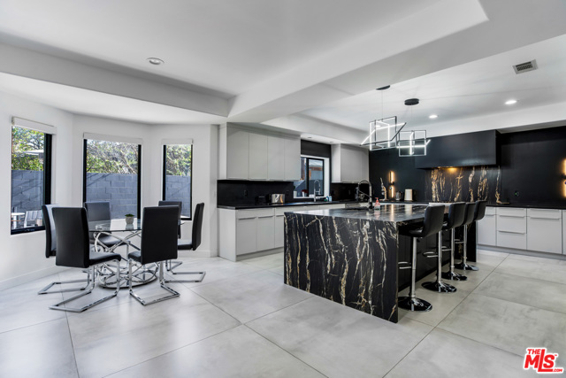 Photo of 13964 Morrison Street, Sherman Oaks, CA 91423
