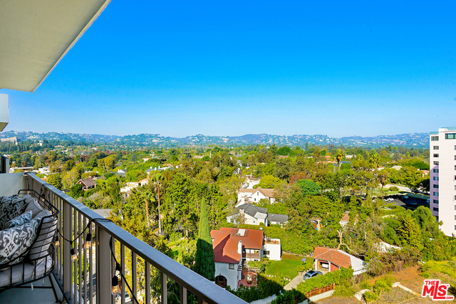 1 Bed Home for Sale in Los Angeles, California