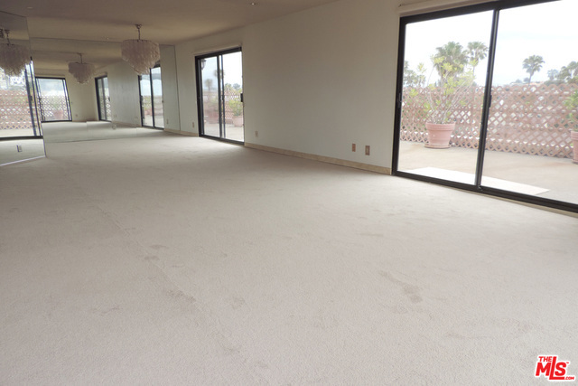 512 ESPLANADE, Redondo Beach, California 90277, 3 Bedrooms Bedrooms, ,3 BathroomsBathrooms,Residential,Sold,ESPLANADE,19451028