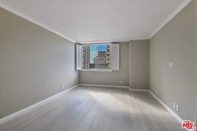 1 Bed Home for Sale in Los Angeles, California