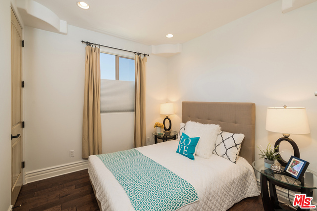 1908 CURTIS Avenue, Redondo Beach, California 90278, 4 Bedrooms Bedrooms, ,3 BathroomsBathrooms,Residential,Sold,CURTIS,17248288