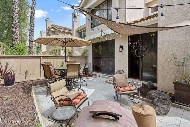 2 Bed Home for Sale in Oak Park, California
