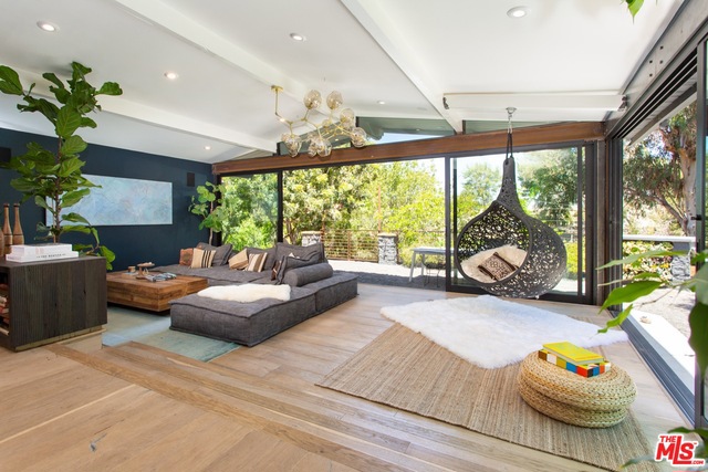 2261 CARRIAGE Drive, Rolling Hills Estates, California 90274, 4 Bedrooms Bedrooms, ,4 BathroomsBathrooms,Residential,Sold,CARRIAGE,19486406