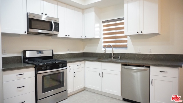 2 Bed Home for Sale in Encino, California