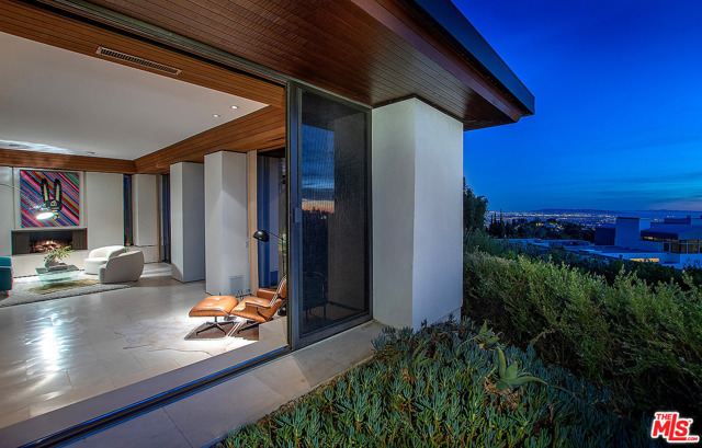 3 Bed Home for Sale in Los Angeles, California