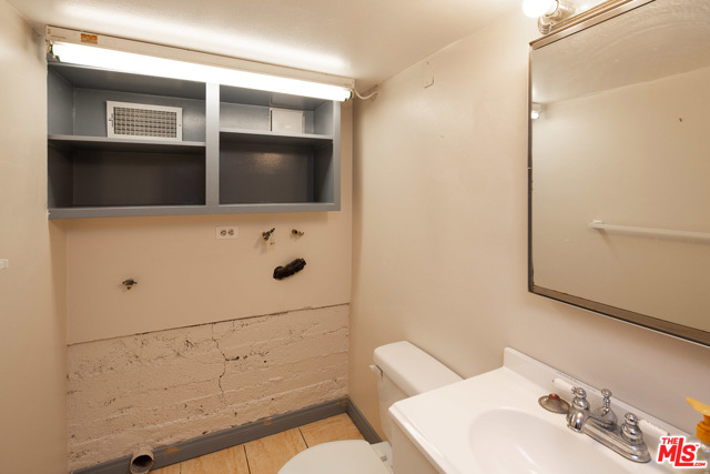 3 Bed Home for Sale in Los Angeles, California