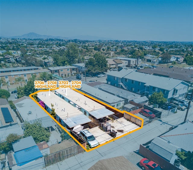 2702 Highland Ave
