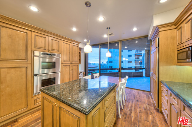 2 Bed Home for Sale in Los Angeles, California