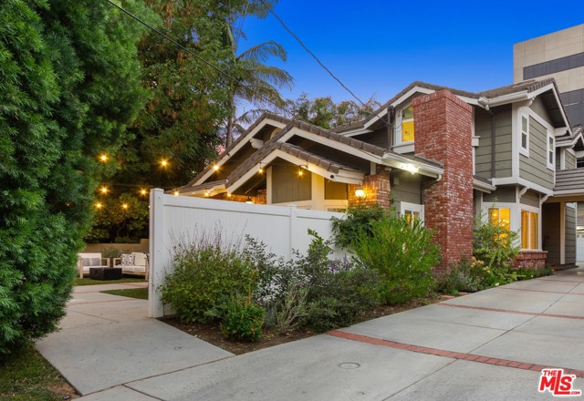 4 Bed Home for Sale in Encino, California