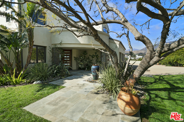 4 Bed Home for Sale in Malibu, California