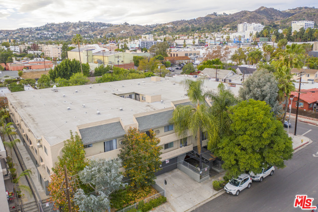 1 Bed Home for Sale in Los Angeles, California