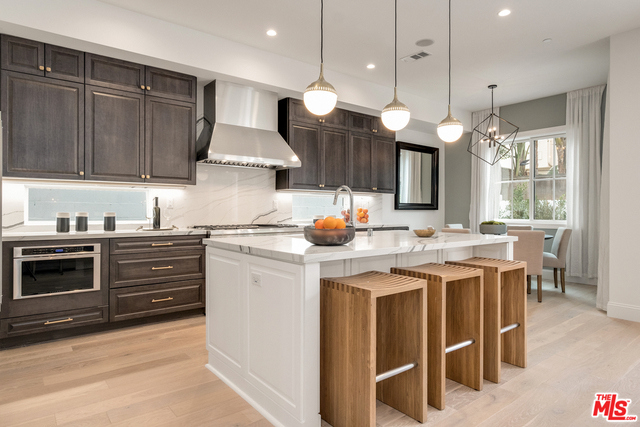 1813 OAK Avenue, Manhattan Beach, California 90266, 5 Bedrooms Bedrooms, ,4 BathroomsBathrooms,Residential,Sold,OAK,19433822