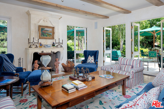 5 Bed Home for Sale in Los Angeles, California