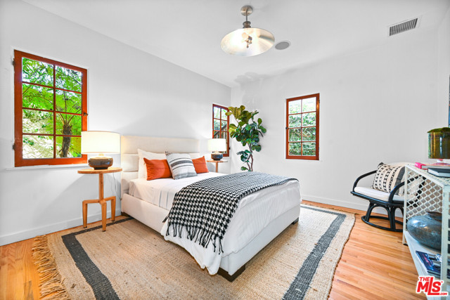 3 Bed Home for Sale in Venice, California