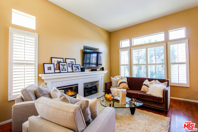 3 Bed Home for Sale in Hawthorne, California