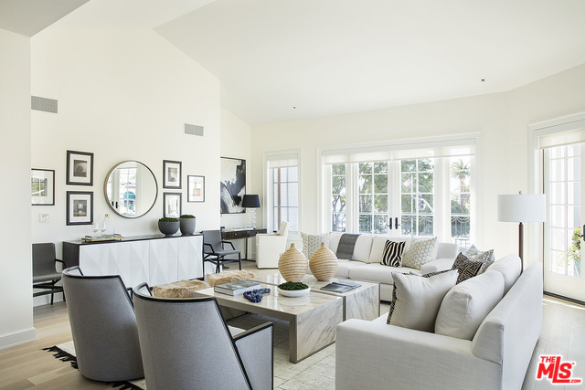 Photo of 15225 Palisades Village Ln. #202, Pacific Palisades, CA 90272