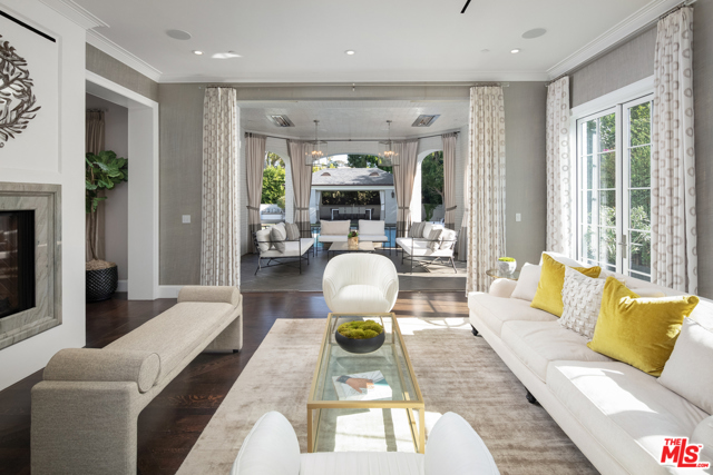 7 Bed Home for Sale in Los Angeles, California