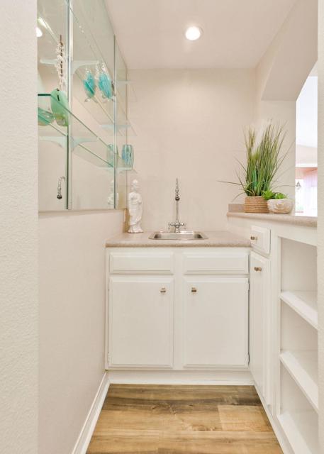 2 Bed Home for Sale in Ventura, California