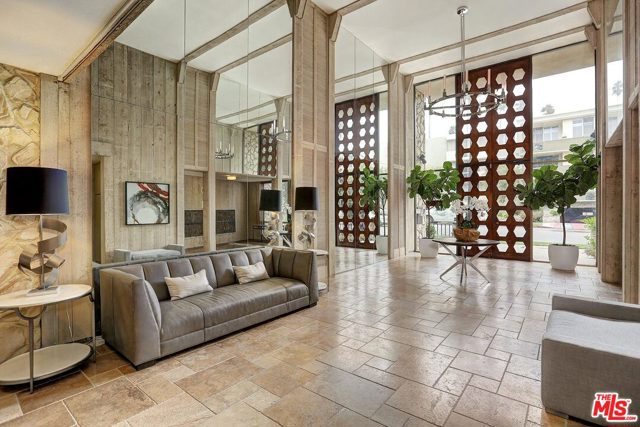1 Bed Home for Sale in Los Angeles, California