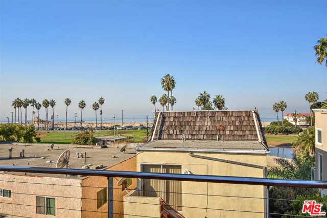 3 Bed Home for Sale in Playa del Rey, California
