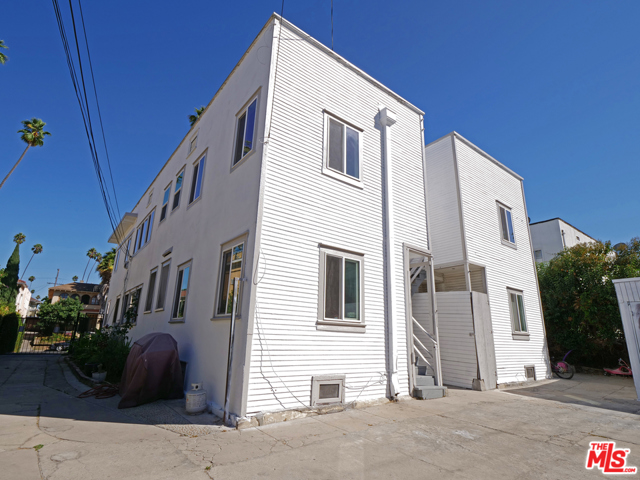 1 Bed Home for Sale in Los Angeles, California