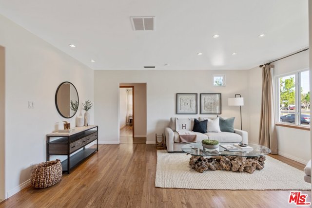 3 Bed Home for Sale in Encino, California