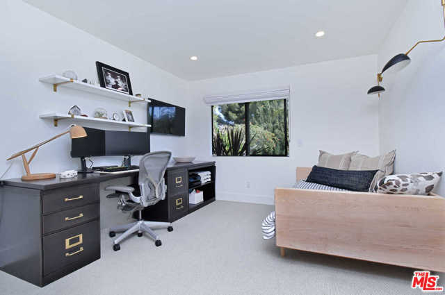 4 Bed Home for Sale in Sherman Oaks, California
