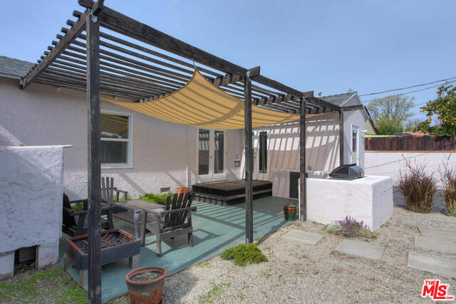 2 Bed Home for Sale in Lake Balboa, California