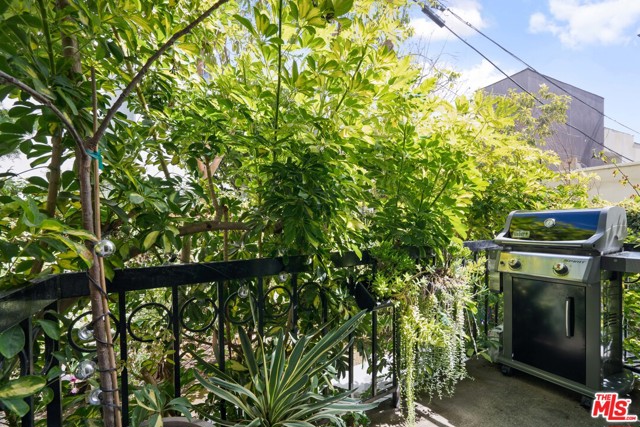 2 Bed Home for Sale in Los Angeles, California