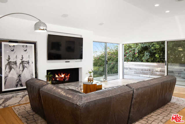 4 Bed Home for Sale in Pacific Palisades, California