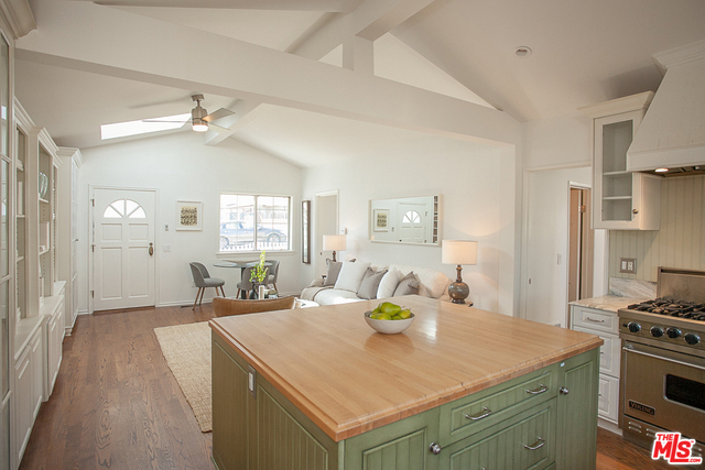 1923 ROCKEFELLER Lane, Redondo Beach, California 90278, 2 Bedrooms Bedrooms, ,2 BathroomsBathrooms,Residential,Sold,ROCKEFELLER,18396612