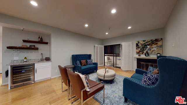 2 Bed Home for Sale in Sherman Oaks, California