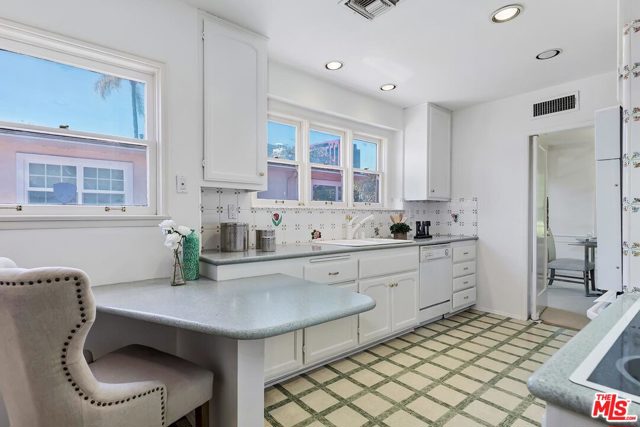 3 Bed Home for Sale in Los Angeles, California