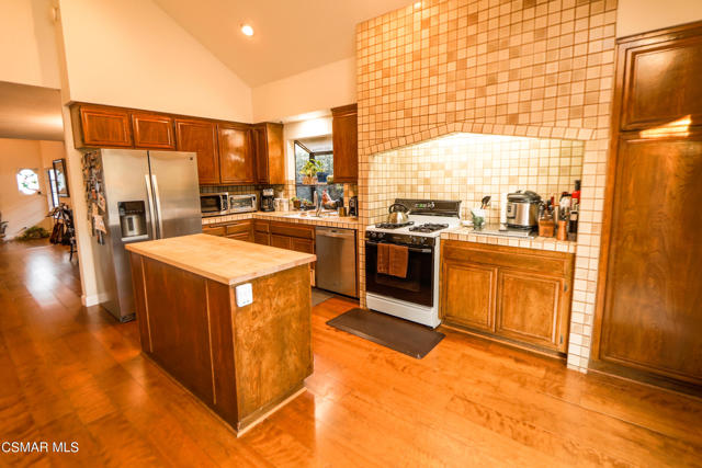4 Bed Home for Sale in Agoura Hills, California