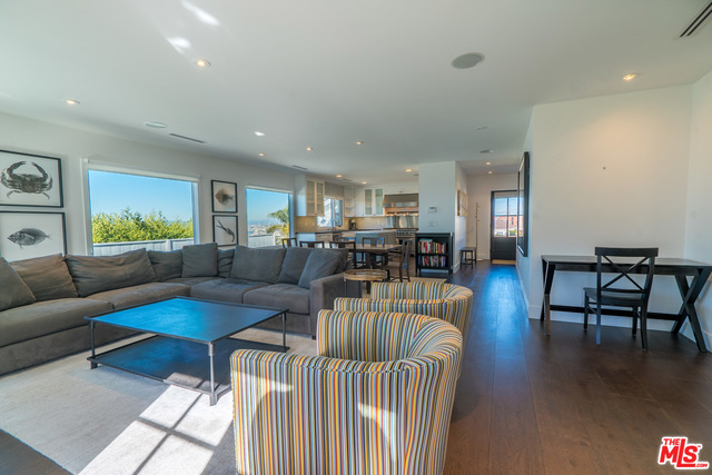 402 VIA SAN SEBASTIAN, Redondo Beach, California 90277, 3 Bedrooms Bedrooms, ,1 BathroomBathrooms,Residential,Sold,VIA SAN SEBASTIAN,19437562