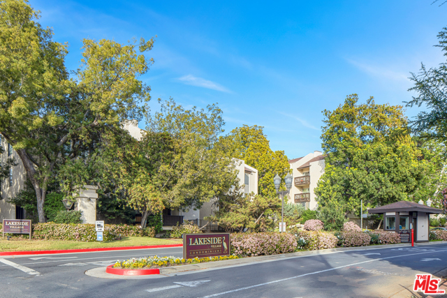 1 Bed Home for Sale in Culver City, California