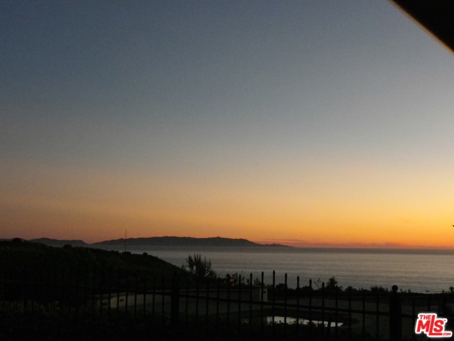30945 RUE VALOIS, Rancho Palos Verdes, California 90275, 4 Bedrooms Bedrooms, ,3 BathroomsBathrooms,Residential,Sold,RUE VALOIS,20539622
