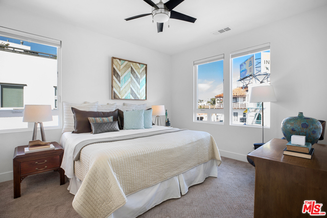2 Bed Home for Sale in Los Angeles, California