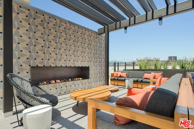 1 Bed Home for Sale in Los Angeles, California
