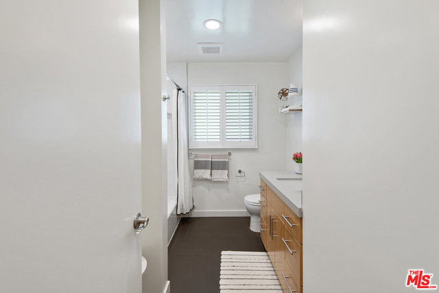 3 Bed Home for Sale in Encino, California