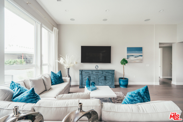 3 Bed Home for Sale in Playa Vista, California