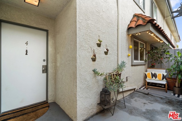 2 Bed Home for Sale in Los Angeles, California