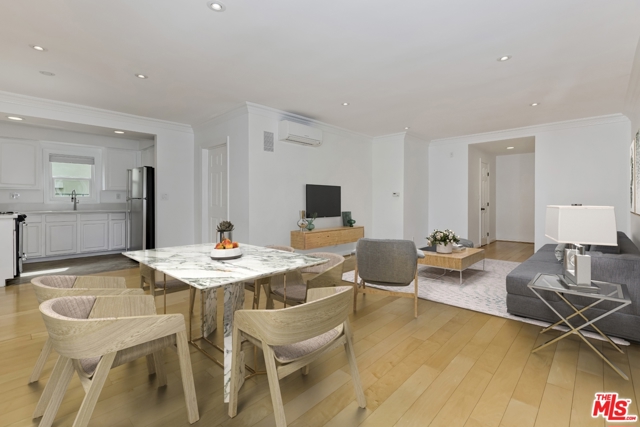 1 Bed Home for Sale in Los Angeles, California