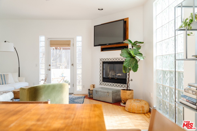 2 Bed Home for Sale in Venice, California