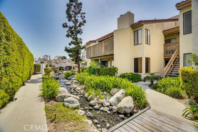 Photo of 16581 Grunion Lane #100, Huntington Beach, CA 92649