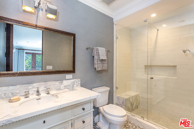 7 Bed Home for Sale in Beverly Hills, California
